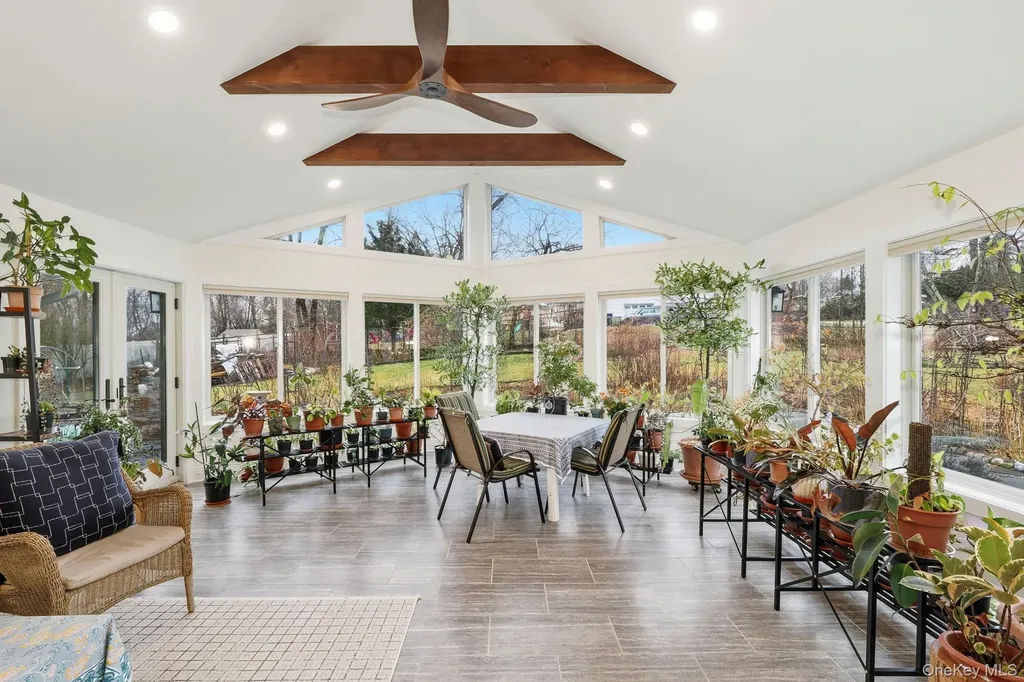 33 Fulmar Road Mahopac NY 10541