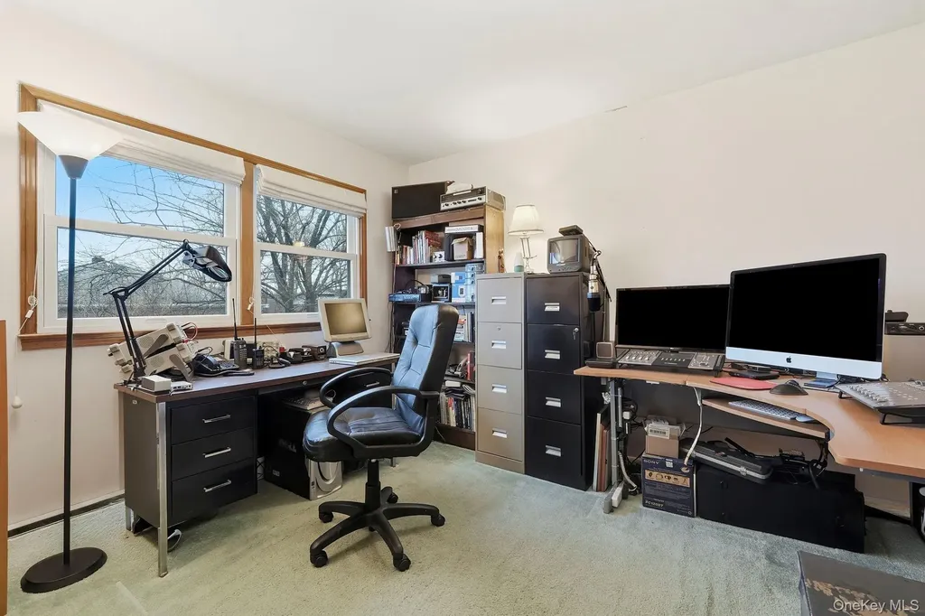 33 Fulmar Road Mahopac NY 10541
