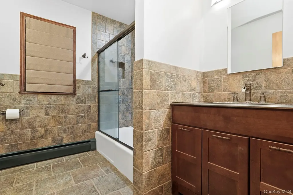 33 Fulmar Road Mahopac NY 10541