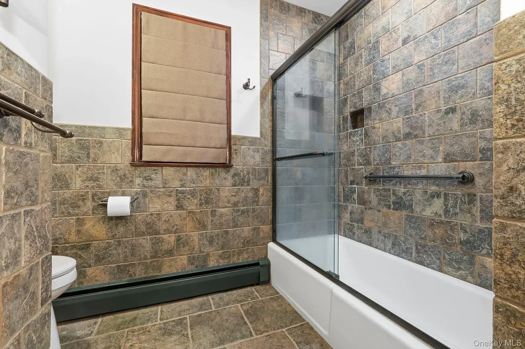 33 Fulmar Road Mahopac NY 10541