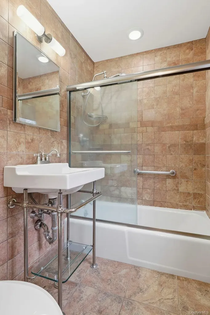 33 Fulmar Road Mahopac NY 10541