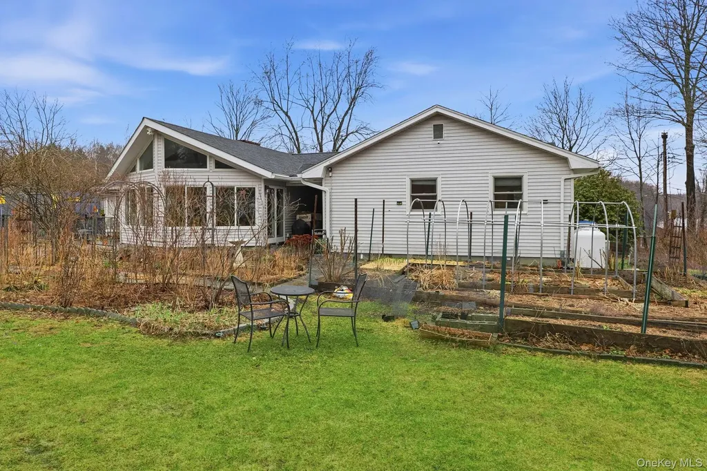 33 Fulmar Road Mahopac NY 10541