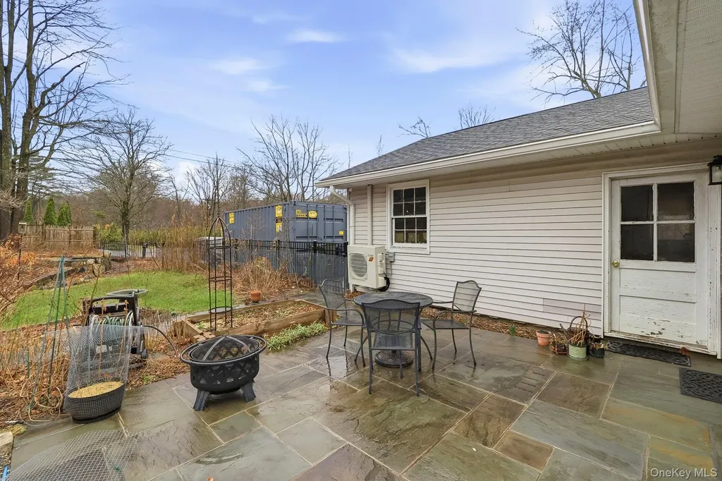 33 Fulmar Road Mahopac NY 10541
