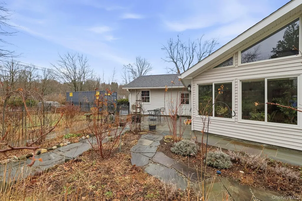 33 Fulmar Road Mahopac NY 10541