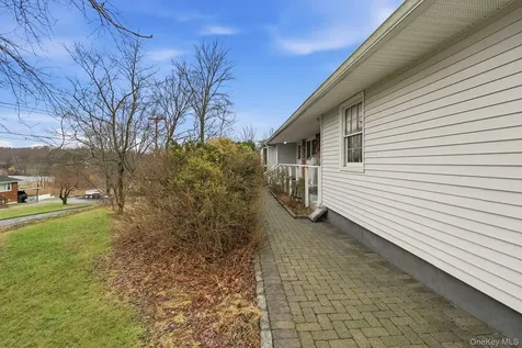 33 Fulmar Road Mahopac NY 10541