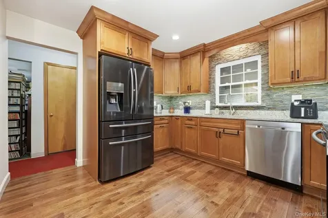 33 Fulmar Road Mahopac NY 10541