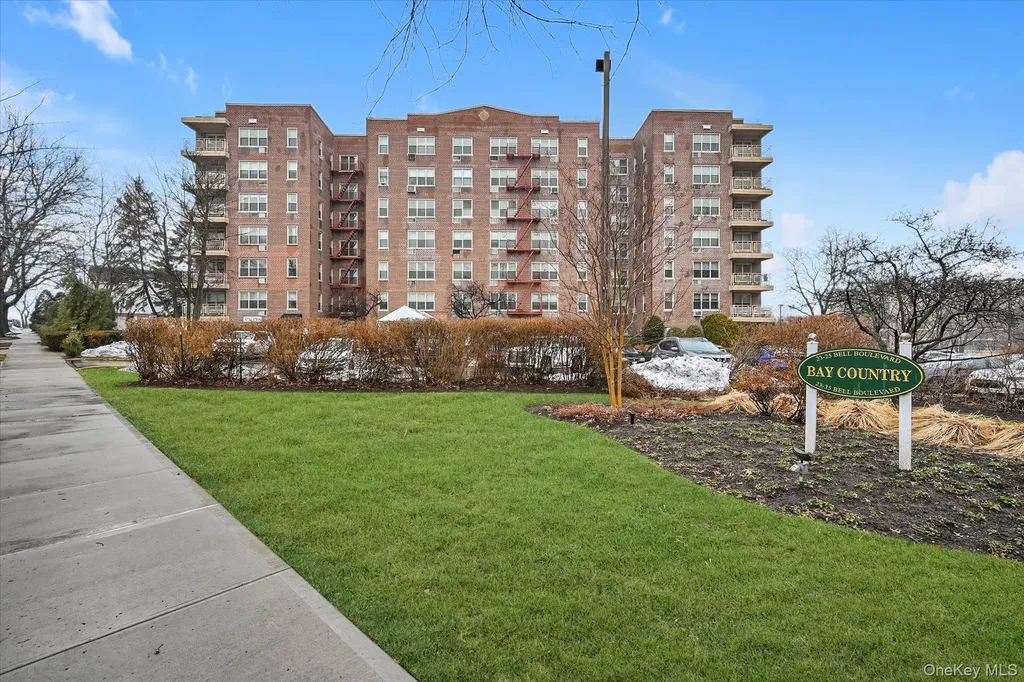 23-25 Bell Boulevard Bayside NY 11360