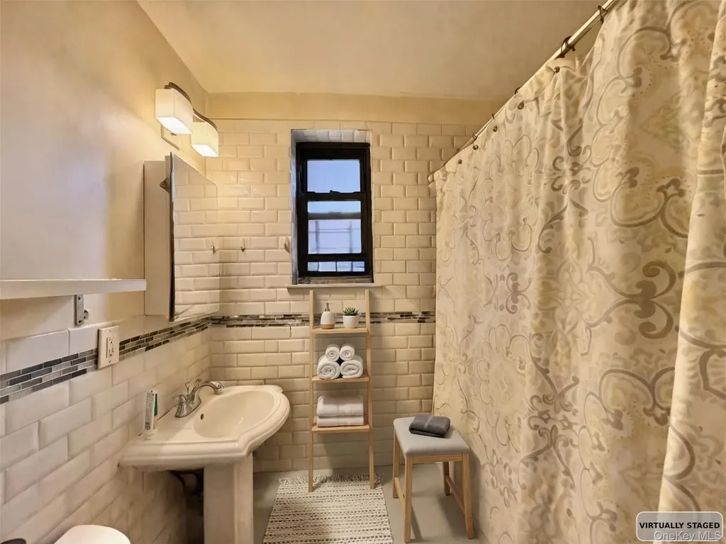 141-09 28th Avenue Flushing NY 11354