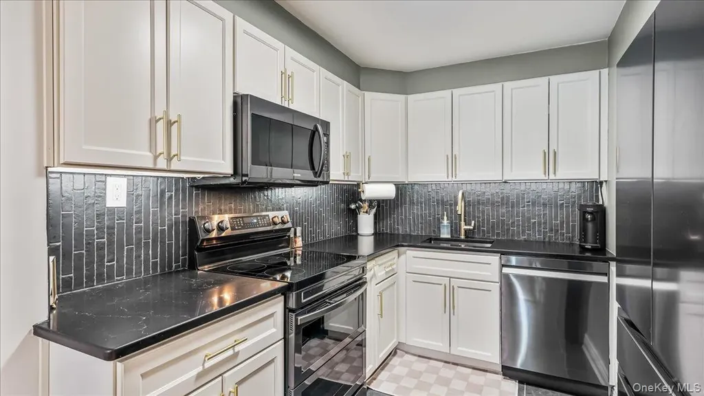 10-24 166th Street Beechhurst NY 11357