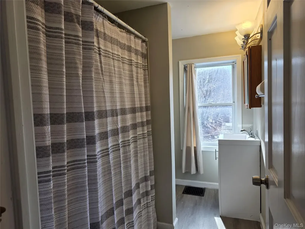 11708 Ny 97 Long Eddy NY 12760