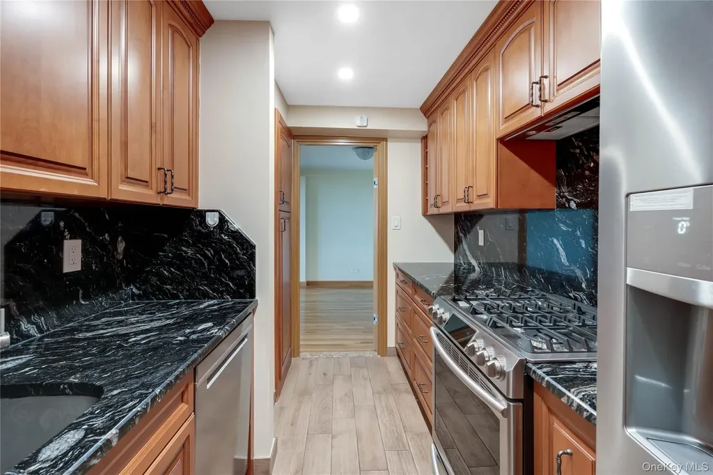 2711 Avenue X Brooklyn NY 11235