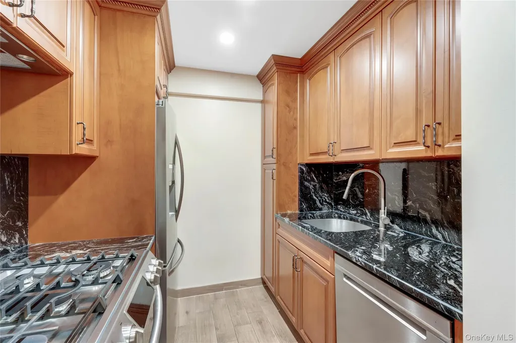 2711 Avenue X Brooklyn NY 11235