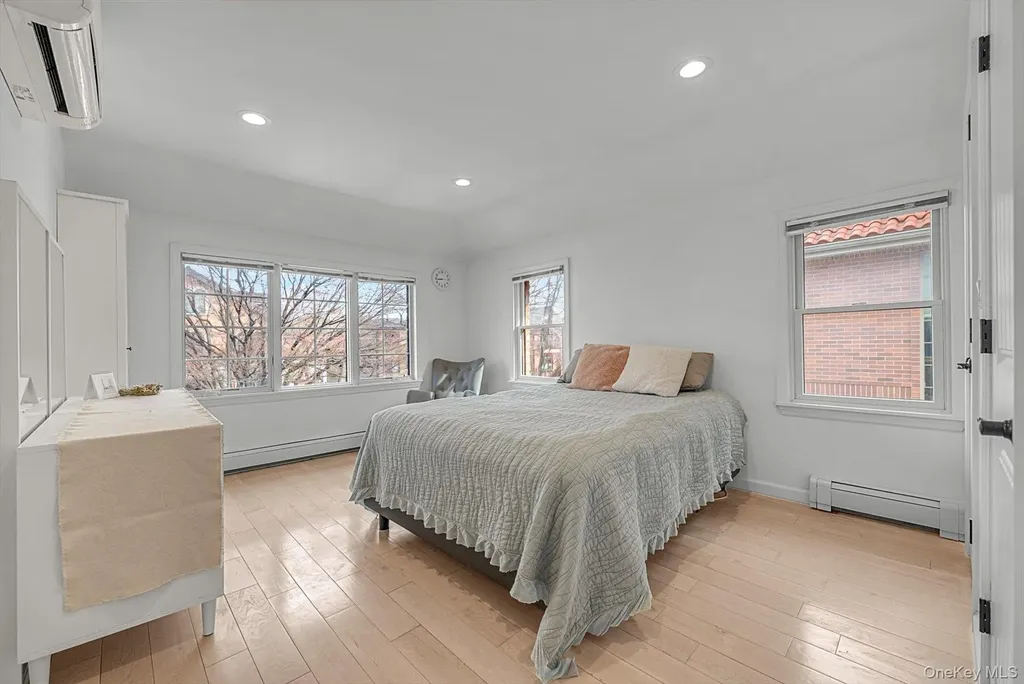 39-12 215th Place Bayside NY 11361