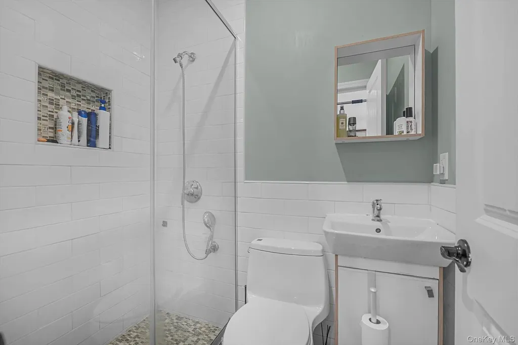 39-12 215th Place Bayside NY 11361