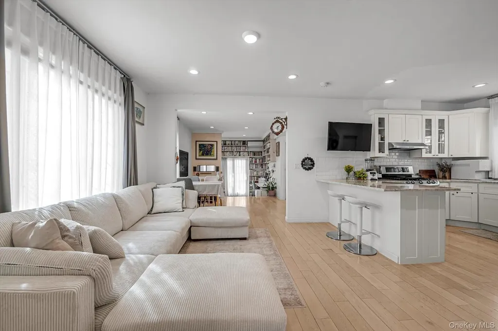 39-12 215th Place Bayside NY 11361