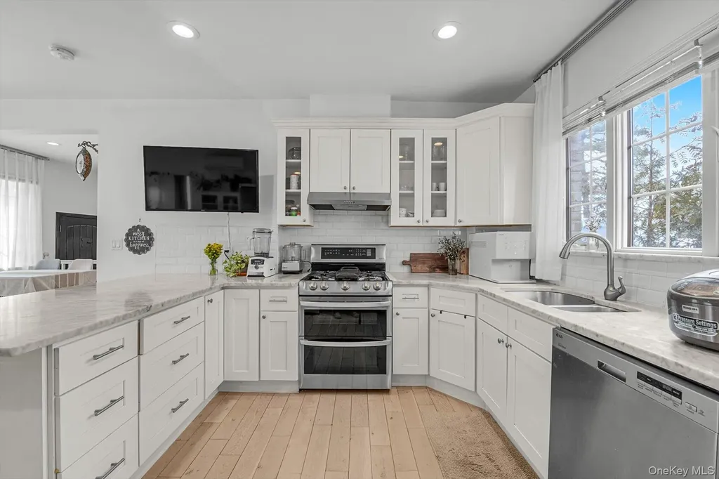 39-12 215th Place Bayside NY 11361