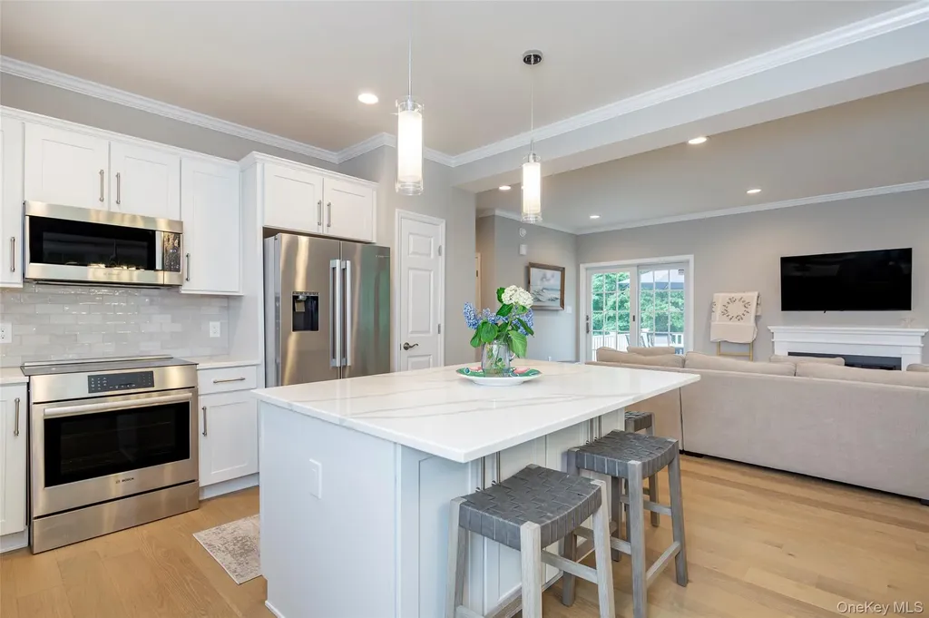 15 S Beach Road Southampton NY 11968