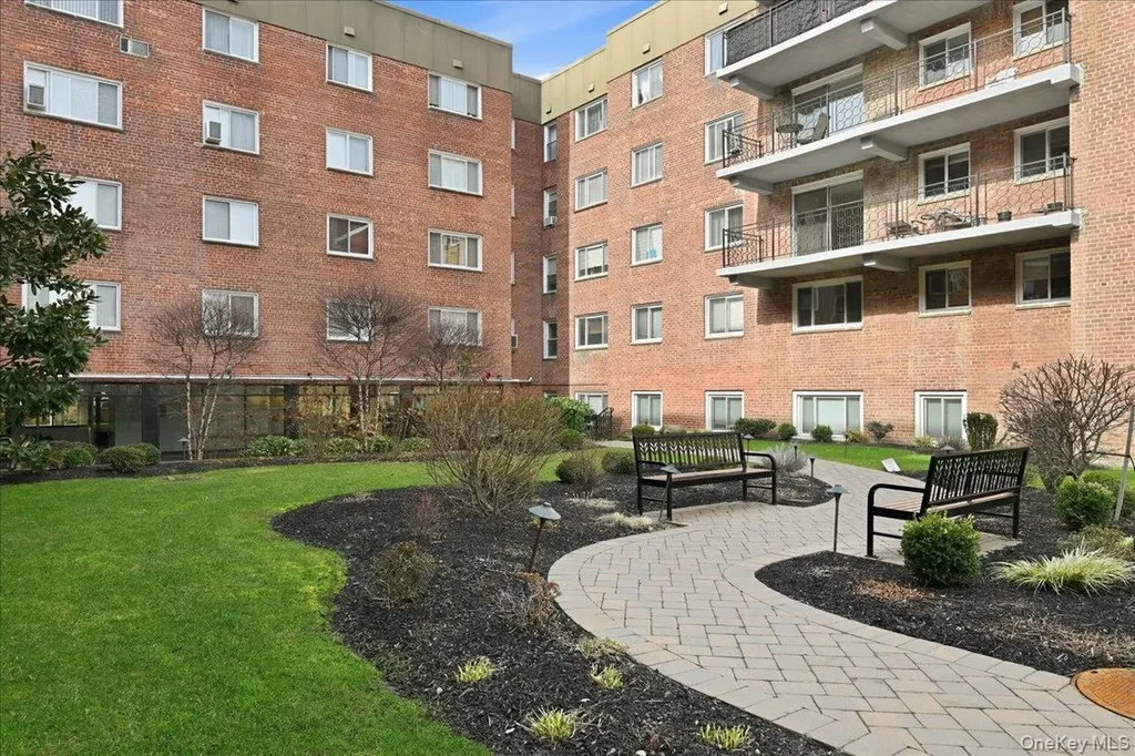 200 Atlantic Avenue Lynbrook NY 11563