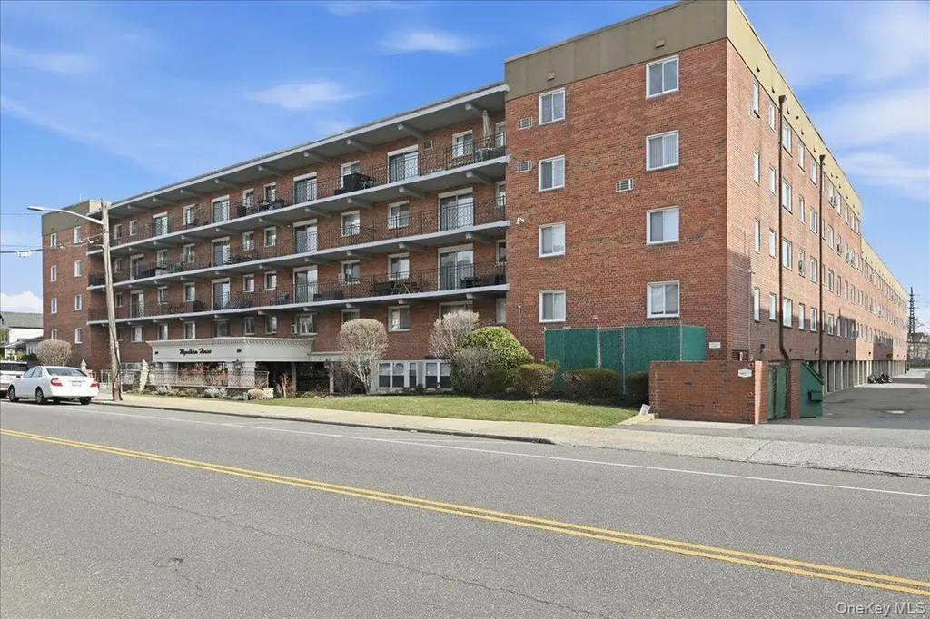 200 Atlantic Avenue Lynbrook NY 11563