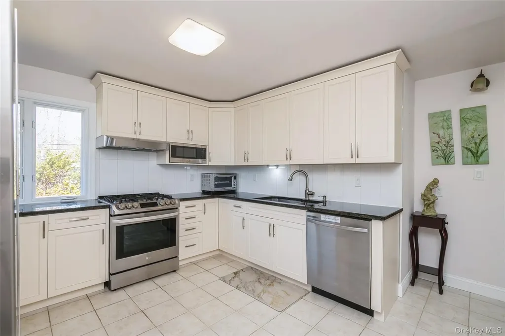 68 Lauren Avenue Dix Hills NY 11746
