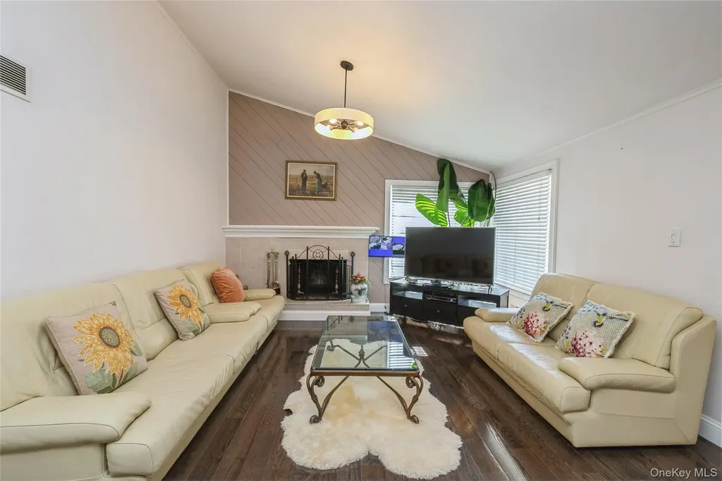 68 Lauren Avenue Dix Hills NY 11746