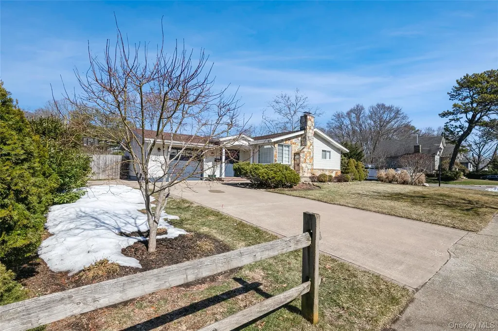 68 Lauren Avenue Dix Hills NY 11746