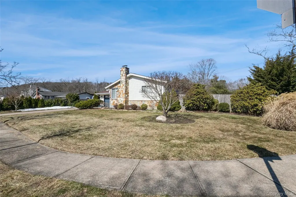 68 Lauren Avenue Dix Hills NY 11746
