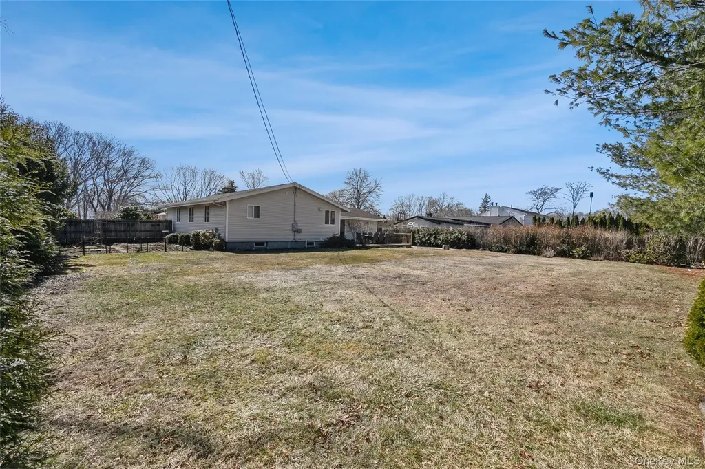 68 Lauren Avenue Dix Hills NY 11746