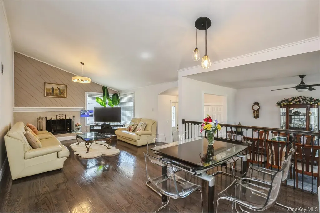 68 Lauren Avenue Dix Hills NY 11746