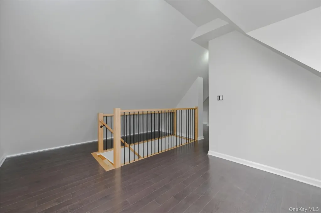 120 Maple Avenue Cedarhurst NY 11516