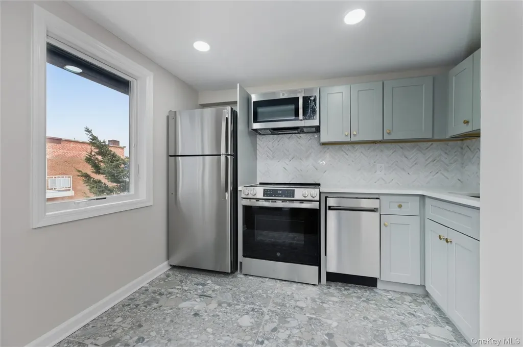 120 Maple Avenue Cedarhurst NY 11516