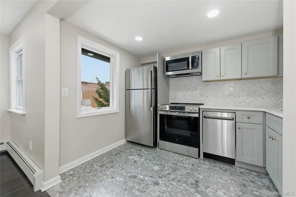 120 Maple Avenue Cedarhurst NY 11516