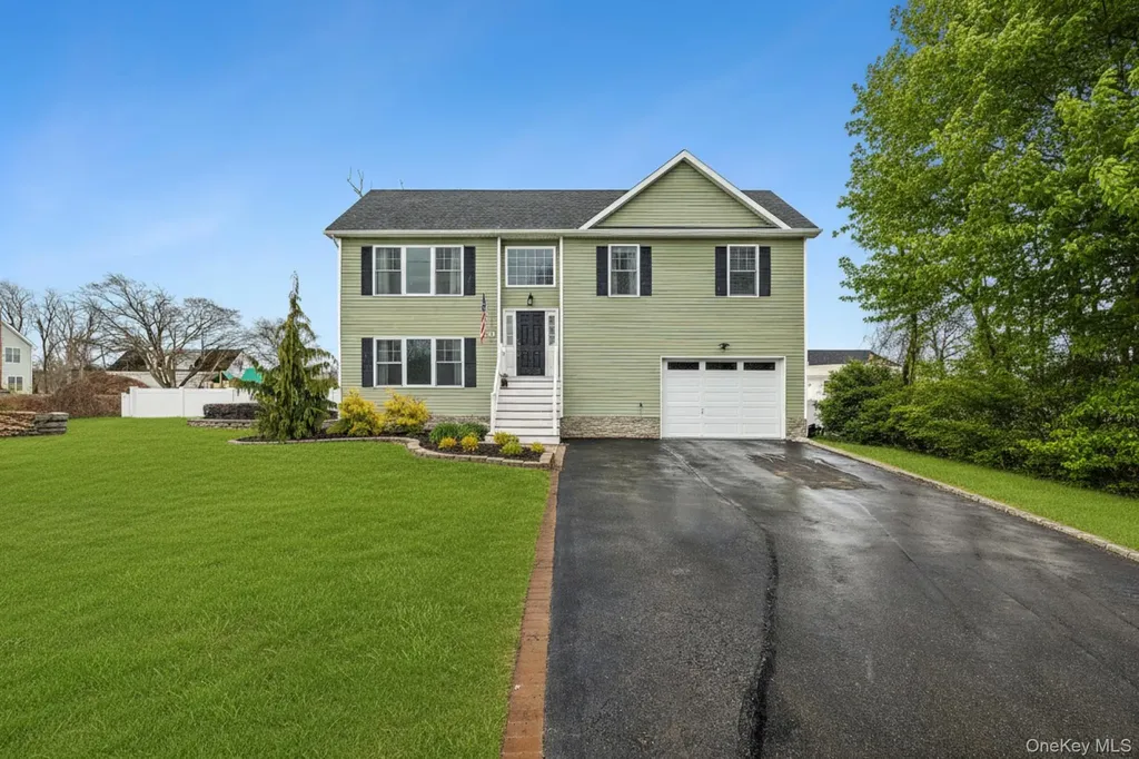 281 Clinton Avenue East Patchogue NY 11772