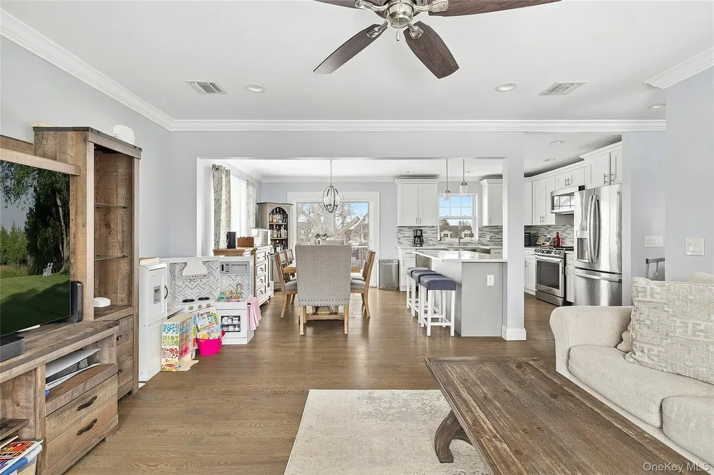 281 Clinton Avenue East Patchogue NY 11772