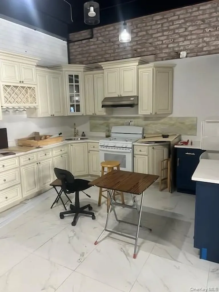 360 Mount Pleasant Avenue Mamaroneck NY 10543