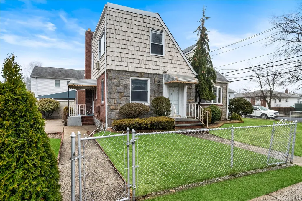 181 Monroe Street Franklin Square NY 11010