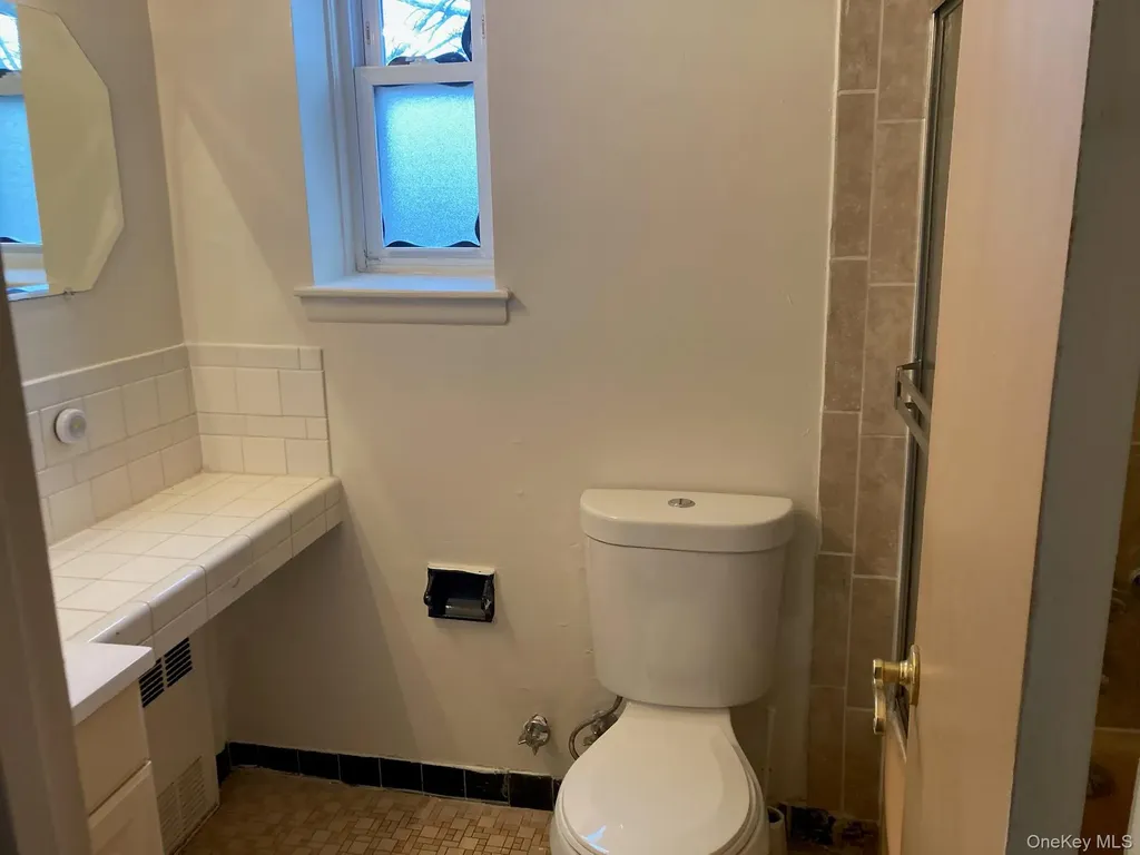 9801 Seaview Avenue Brooklyn NY 11236