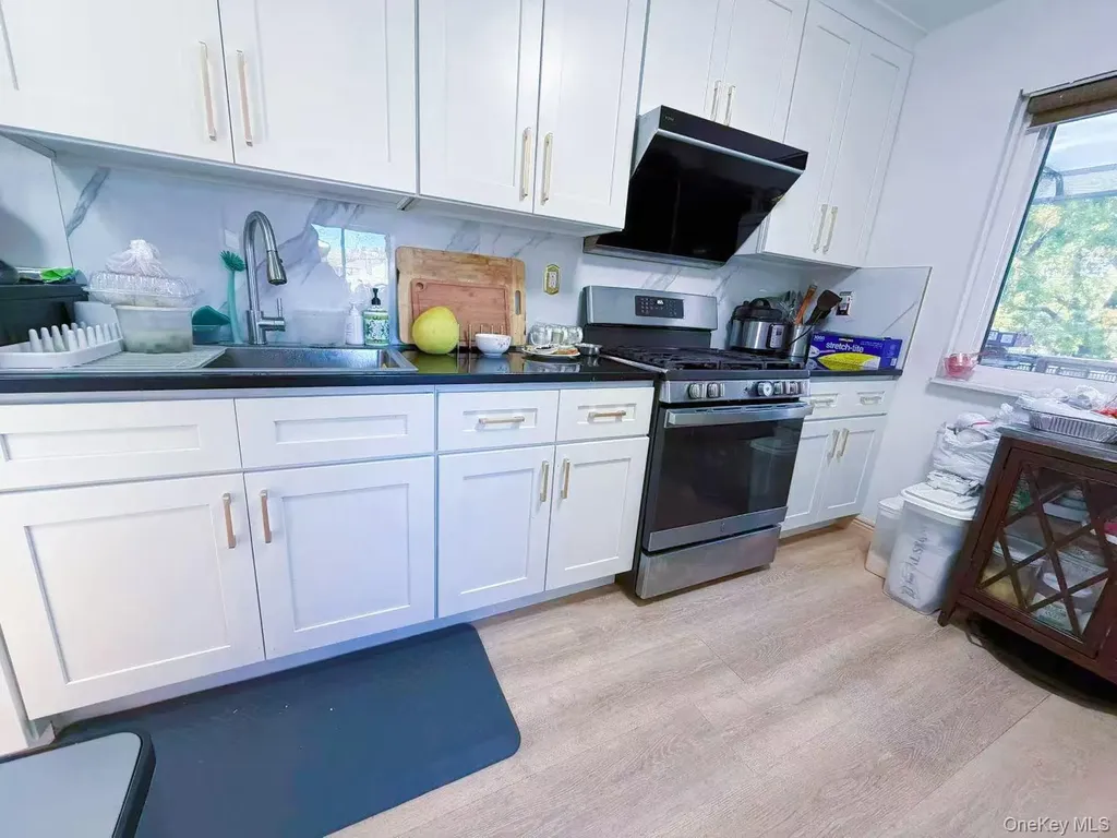 157-14 20th Road Whitestone NY 11357