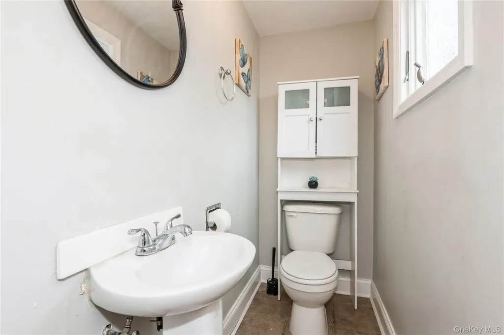 49 Eddie Avenue North Babylon NY 11703