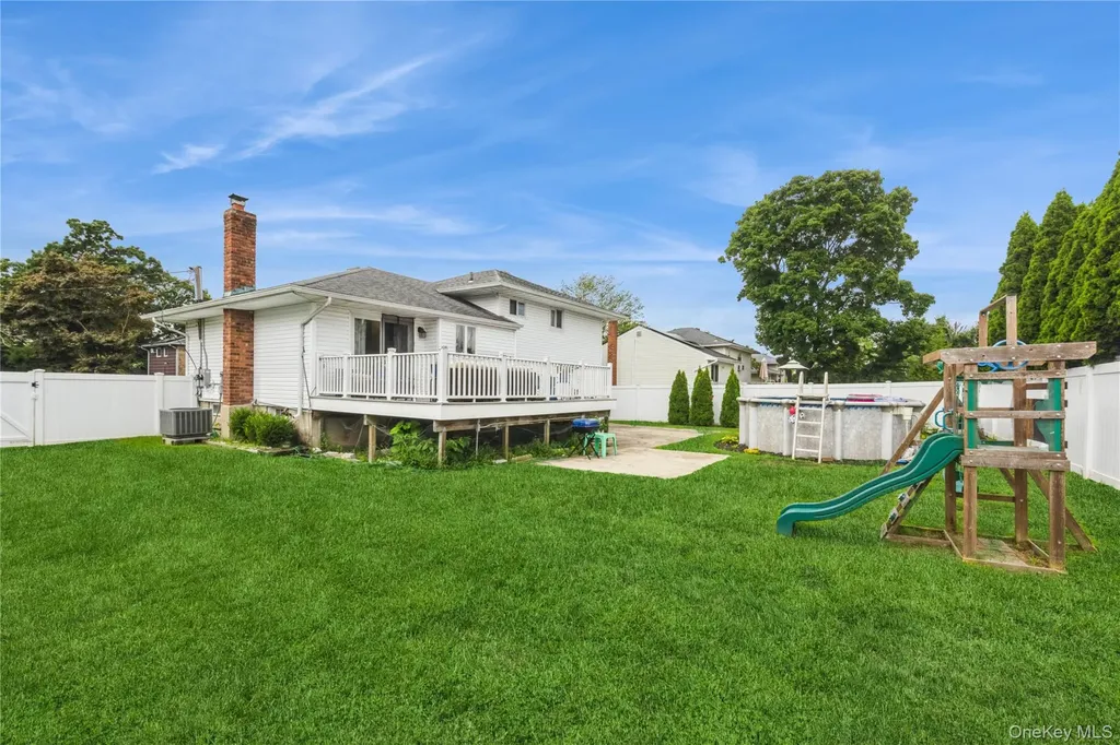 49 Eddie Avenue North Babylon NY 11703