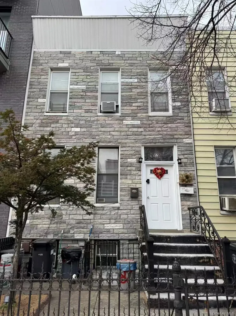 87 Stanhope Street Brooklyn NY 11221
