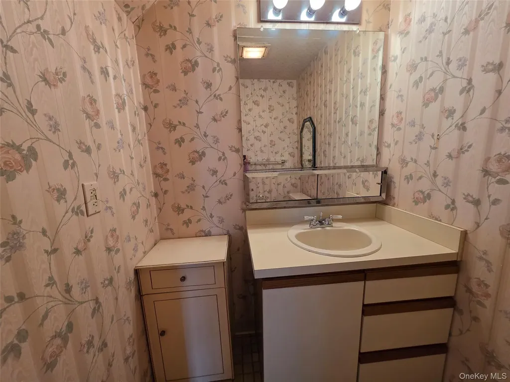 2 Park Place Newburgh NY 12550
