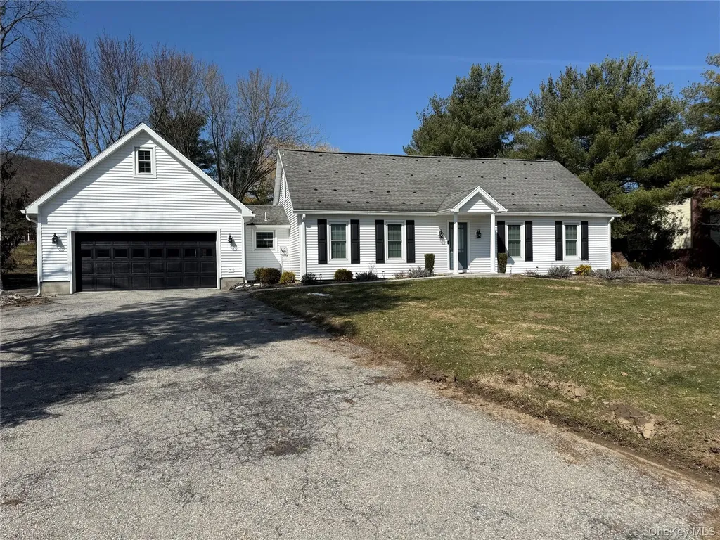 4 Cusa Drive Highland NY 12528