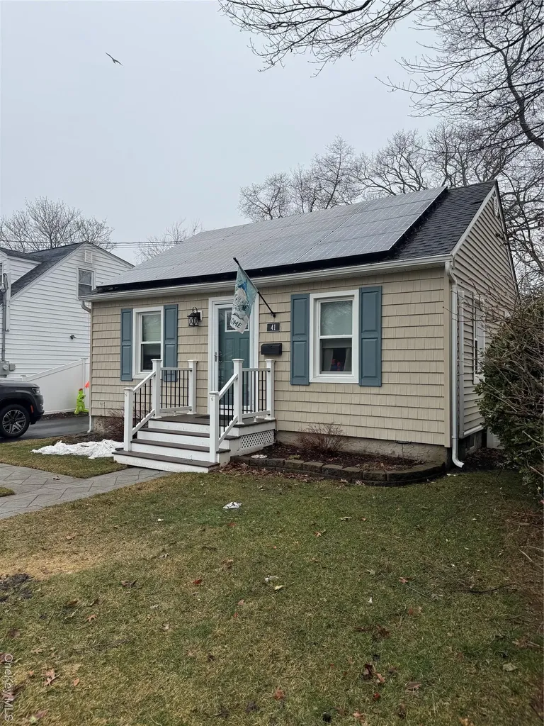 41 W 6th Street Patchogue NY 11772