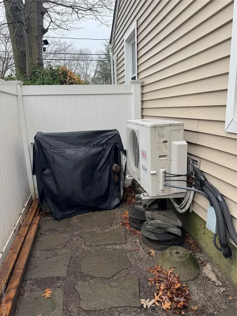 41 W 6th Street Patchogue NY 11772