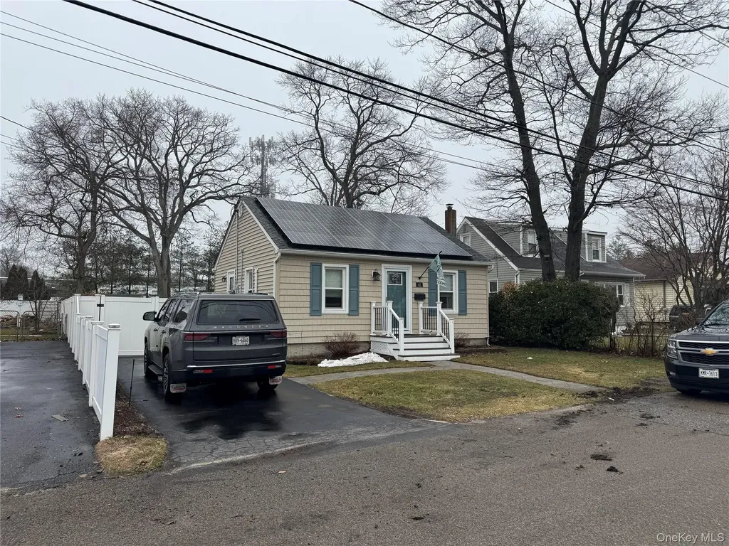 41 W 6th Street Patchogue NY 11772
