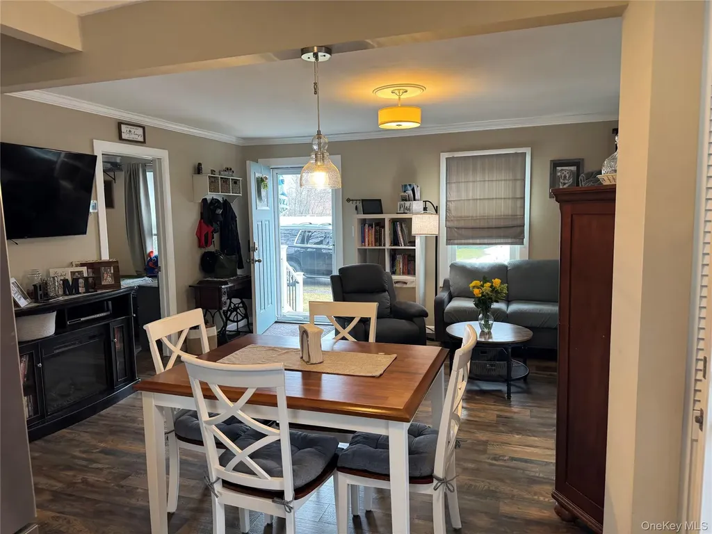 41 W 6th Street Patchogue NY 11772