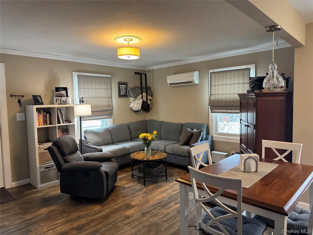 41 W 6th Street Patchogue NY 11772