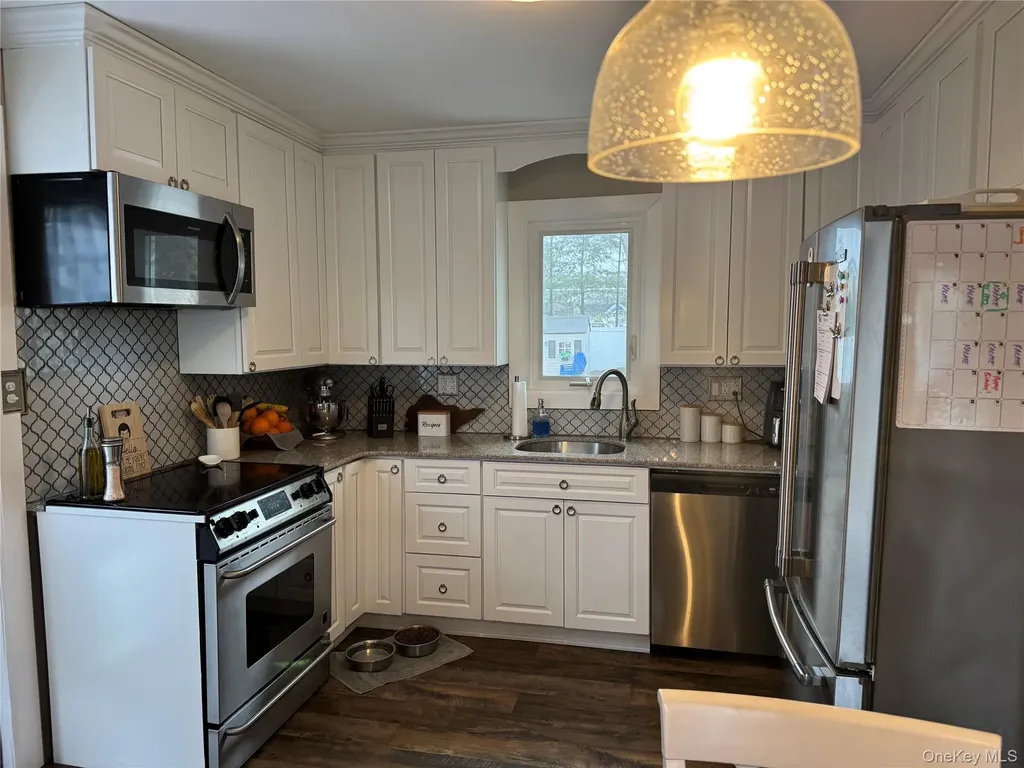 41 W 6th Street Patchogue NY 11772