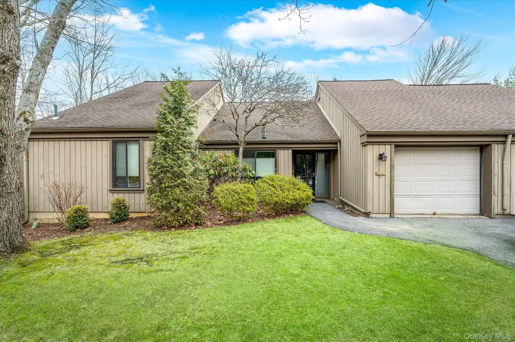 392 Heritage Hills Somers NY 10589